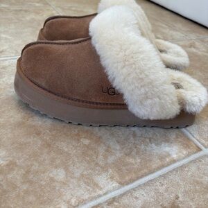 UGG Tan Slippers with Plush Cream Lining